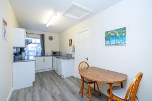 Swallow Cottage- click for photo gallery